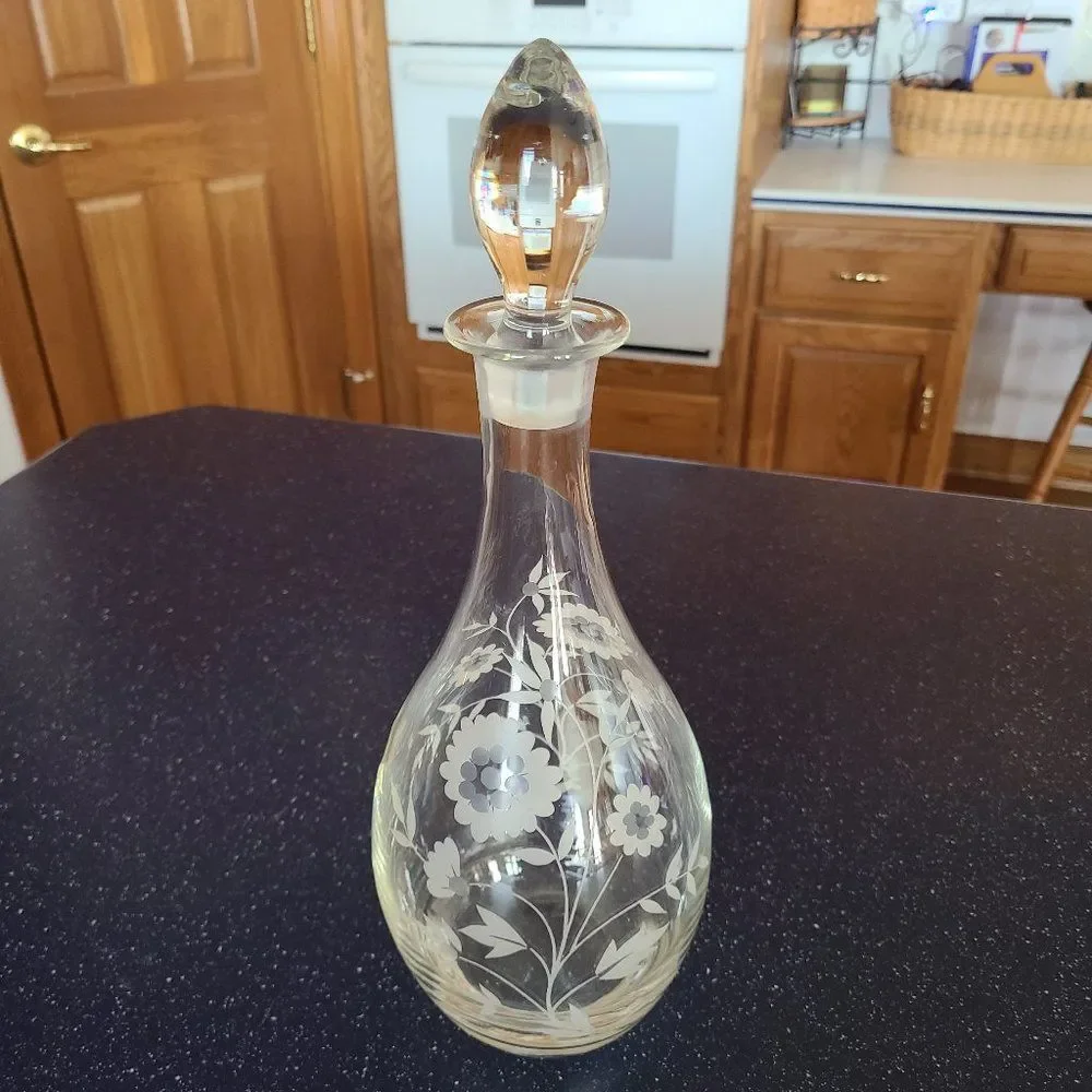 Javit Crystal Wine Decanter Made In Turkey Etched Floral Glass Barware